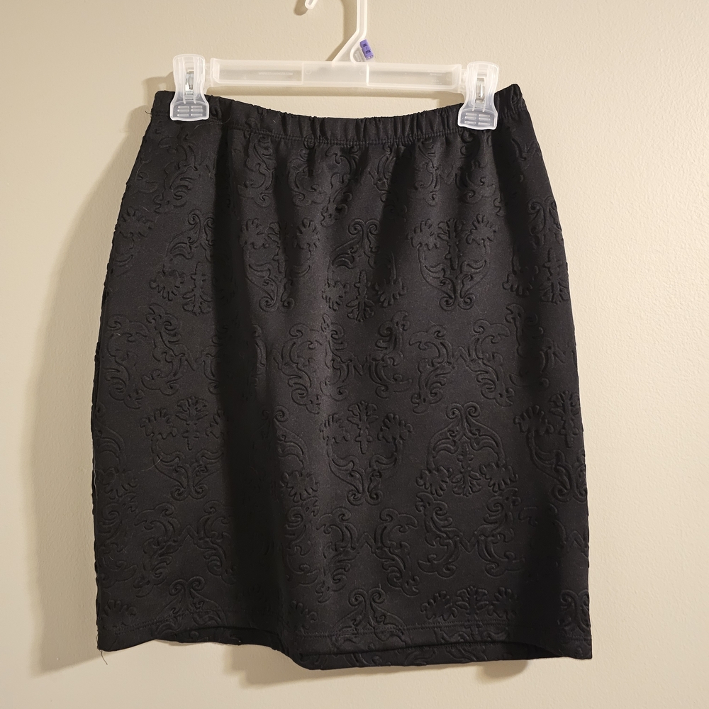 Reitmans Black Embossed Pencil Skirt